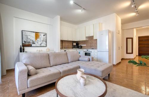 Old Town Apartment | Queen Gardens 212