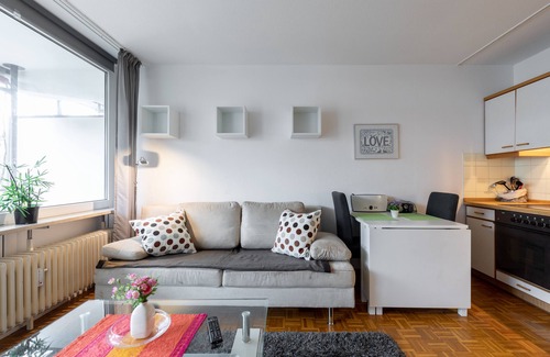 Munchen District Apartment | Quiet apartment, bright and clean