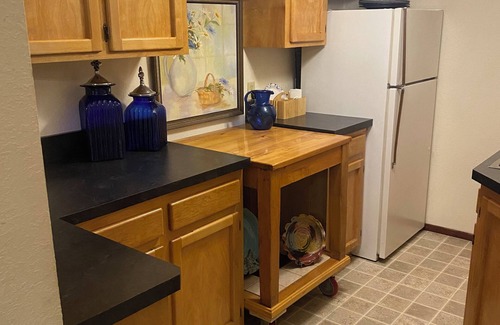 Sunriver Apartment | Quiet apt-cabin on Deschutes River