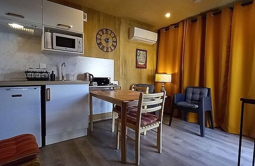 Sommerviller Cottage | Quiet Atelier near Nancy with Wifi and parking