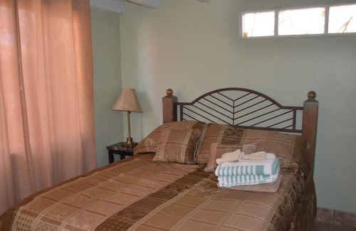 Tanque Verde Apartment | Quiet Casita #7 on 5 Acre Ranchette, 1 BR 1 BA, kitchenette, Laundry 5 acres