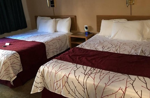Great Falls Hotel | Quiet centrally located hotel in historic part of town. Dogs welcome