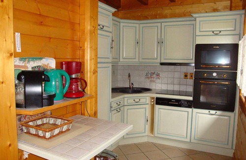 Pralognan-la-Vanoise Ski Chalet | Quiet chalet for 8, 2 bedrooms, WiFi, private parking