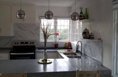 Merricks Apartment | Quiet country retreat w/study. Minutes from lighthouse, beach and shopping!