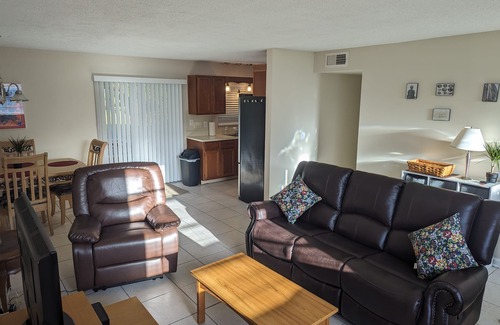 Port Saint Lucie House | Quiet neighborhood, short drive to the best of Treasure Coast! Summer only $89!