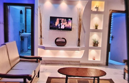 Sakumono House | Quiet Serene House. 15 Minutes From Beach