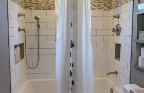 Reading House | Quiet stay in central Cincinnati