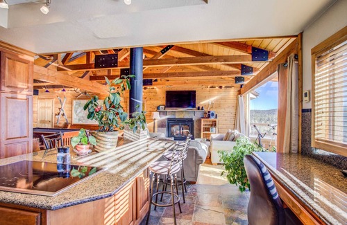 Woodland Park House | Quinlan Gulch Getaway with Mountain Views