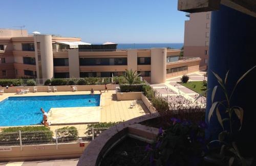 Sete Apartment | Résidence avec piscine et box, vue sur mer