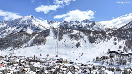 Montgenevre Apartment | Résidence Central Station - studio au coeur de village proche des toutes commoditeés MAE-9114