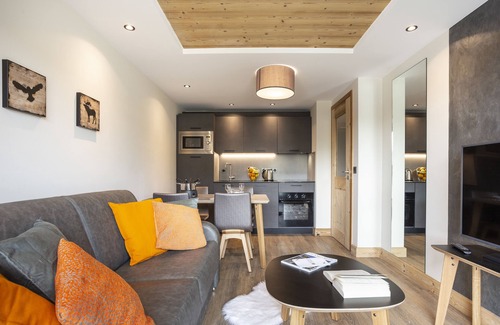 Eclose-Est House | Résidence Daria-I Nor by Les Etincelles