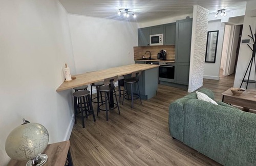 Pont-du-Chateau Apartment | Résidence de la Place