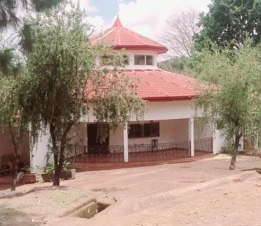 Bamendjou Villa | Résidence du pélèrin - La coupole
