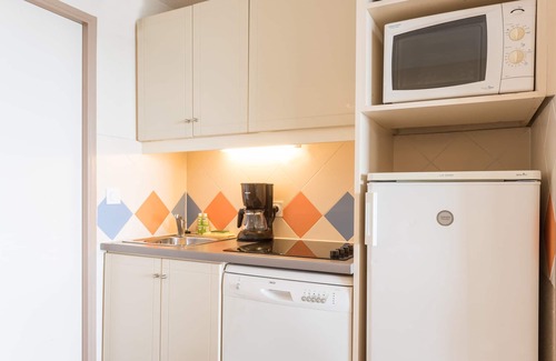 Cannes La Bocca Apartment | Résidence La Palme d'Azur Cannes Verrerie - 1 bedroom apartment for 4/5 people - sea view