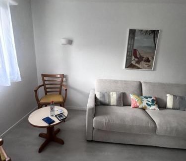 Trouville-sur-Mer Apartment | Résidence Les Tamaris - maeva Home - Studio + coin cabine vue mer 3 personnes - Sélection MAE-5533