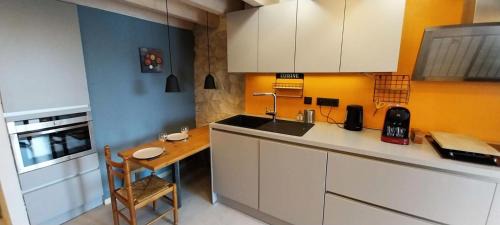 Reallon Apartment | Résidence Means - Jolie petite maison de 3 couchages en village MEANS VILLAGE MAE-8421