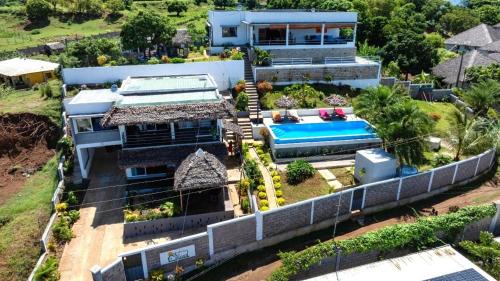 Ambondrona Villa | Résidence Riziq
