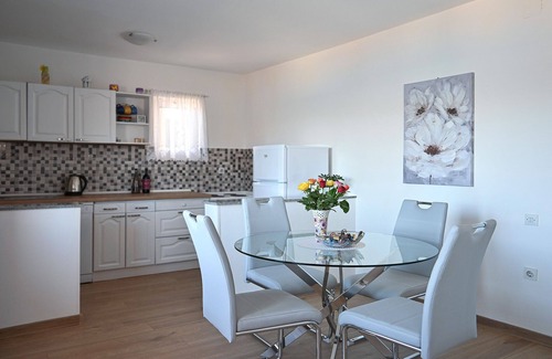 Municipality of Trogir Apartment | Radelic, affordable two bedroom apartment