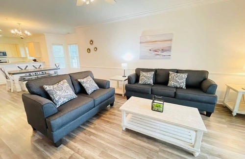 Central Myrtle Beach Condo | Radiant and bright condo in the center of MB
