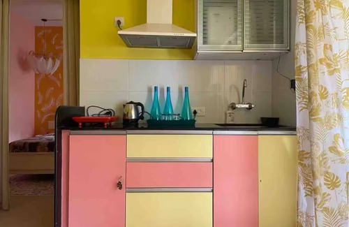 Vagator Apartment | Radiant Retreat-Romantic Couple Getaway North Goa