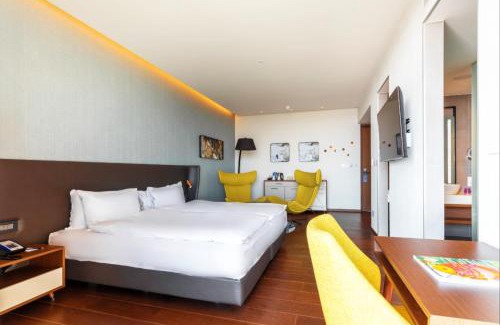 Larnaca Hotel | Radisson Blu Hotel, Larnaca