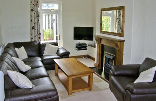 Fairbourne House | Railway Cottage