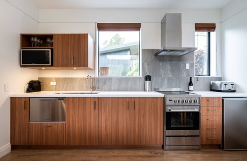 Franz Josef Glacier House | Rainforest Deluxe