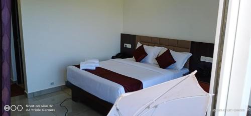 Devikolam Hotel | Rainwood Aurum Resort