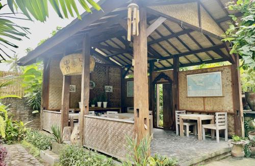 Senggigi Hotel | Raja's Bungalows