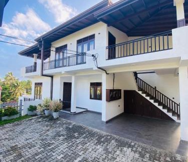 Galle House | Raji's Luana Lounge - Galle