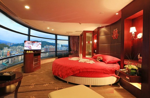 Xinluo District Hotel | Ramada Longyan