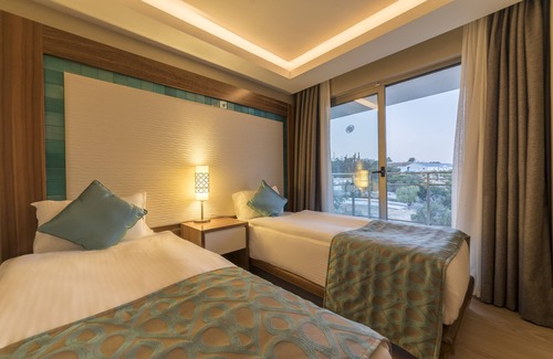 Kusadasi City Centre Resort | Ramada Resort by Wyndham Kusadasi