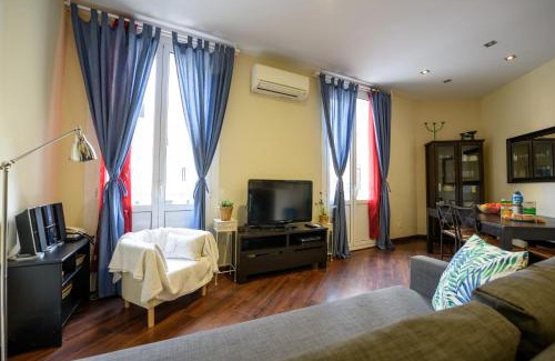 El Poble-sec Apartment | RamblasRentals Design Renovated Apartment AC Balcony10m Ramblas - Parking - Wifi