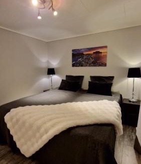 Sula Apartment | Rancho Apartment with King size bed