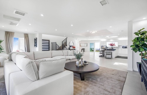 Tarzana House | Rancho Haven - Stylish Valley Getaway w/Sunset Views