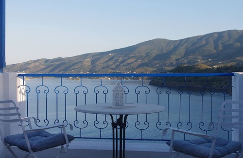 Poros Apartment | Rania Studios
