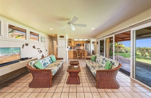 Kihei Villa | Rare Find! Ocean and Beach Front Cottage!