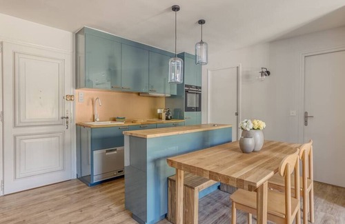 Megeve Apartment | Rare. Megève pedestrian apartment, with parking!