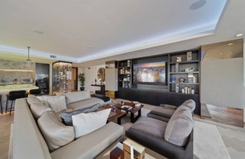 Hollywood Condo | Rate Special-Celebrity Penthouse in Hollywood
