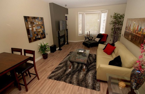 Bridgeland Condo | ** RATE SPECIAL- Luxury 2 Bed VEGAS STYLE - 5 Star Oasis **