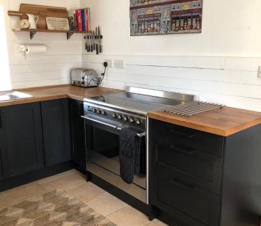 Oldshoremore House | Raven Cottage