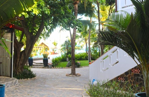 East Ham Tien Beach Resort | Ravenala Boutique Resort