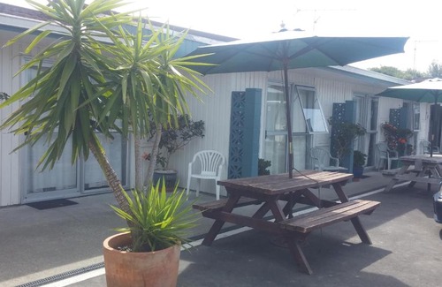 Blenheim Hotel | Raymar Motor Inn