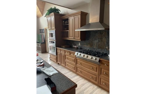 Kearney Cottage | Red Devil Six Bedroom Cottage Private Beach