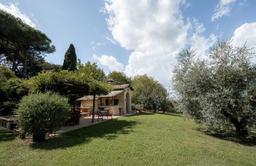 Rocca di Papa Villa | Red Elegant and Charming Country House near Rome