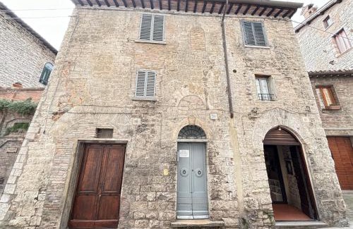 Gubbio Apartment | Red House