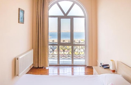 Bayil Hotel | Red Roof Hotel