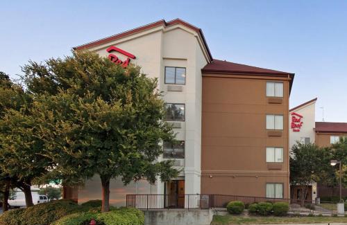 Franklin Park Hotel | Red Roof Inn PLUS+ Austin South