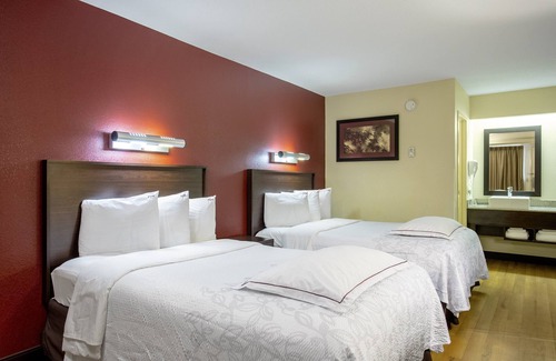 The Hill Hotel | Red Roof Inn PLUS+ St Louis - Forest Park/Hampton Ave