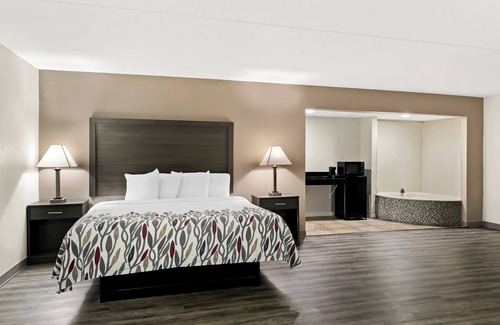 Duncan Hotel | Red Roof Inn & Suites Duncan